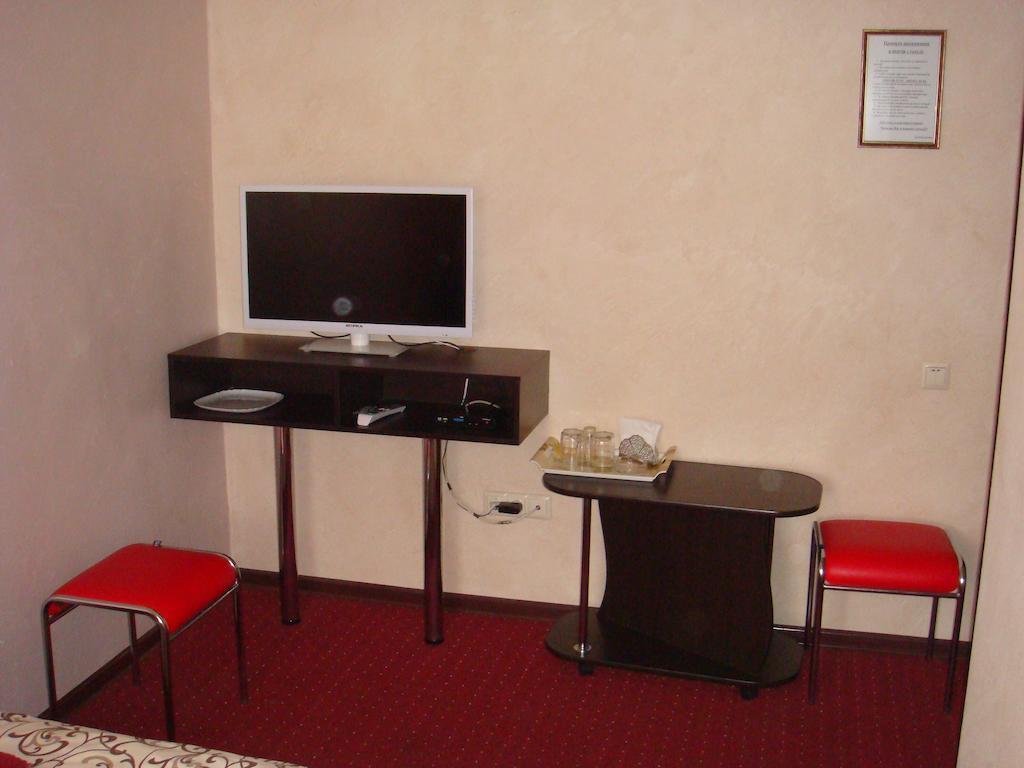 Power House Hotel Lutsk Room photo