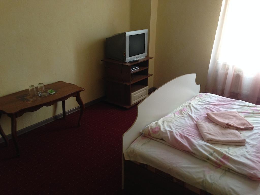 Power House Hotel Lutsk Room photo